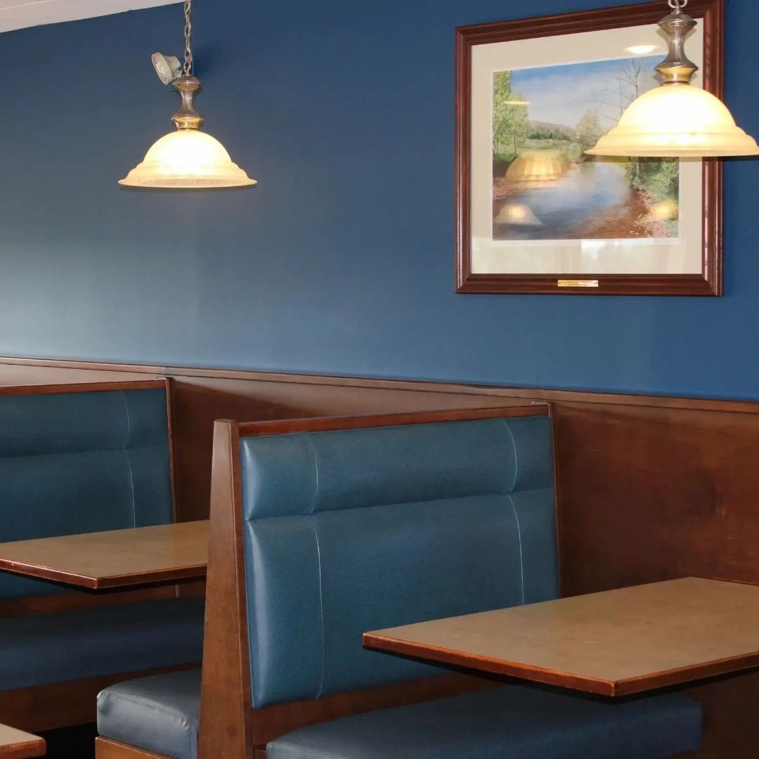 heritagerestaur's tweet photo. These booths are where our Pennsylvania neighbors connect! Allow us to set the stage for a wonderful meal. https://t.co/6xGgEWQk4b