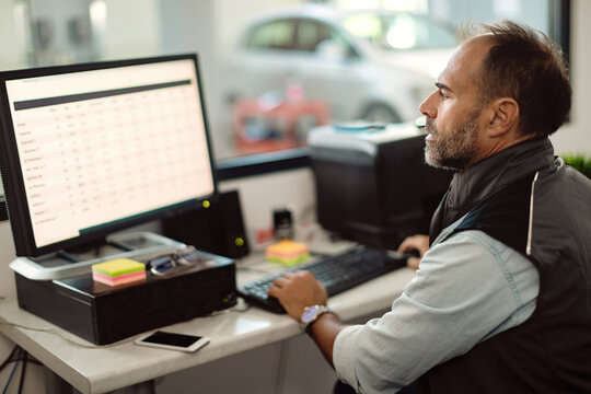 shopbosspro's tweet photo. Learn how Shop Boss helps you identify and track customer calls, streamline communication, and provide personalized service in this blog article. Read more at https://t.co/DhJFuKDmUi #CallerIdentification #CustomerExperience #AutoShopSoftware https://t.co/fpvMAAL2F2