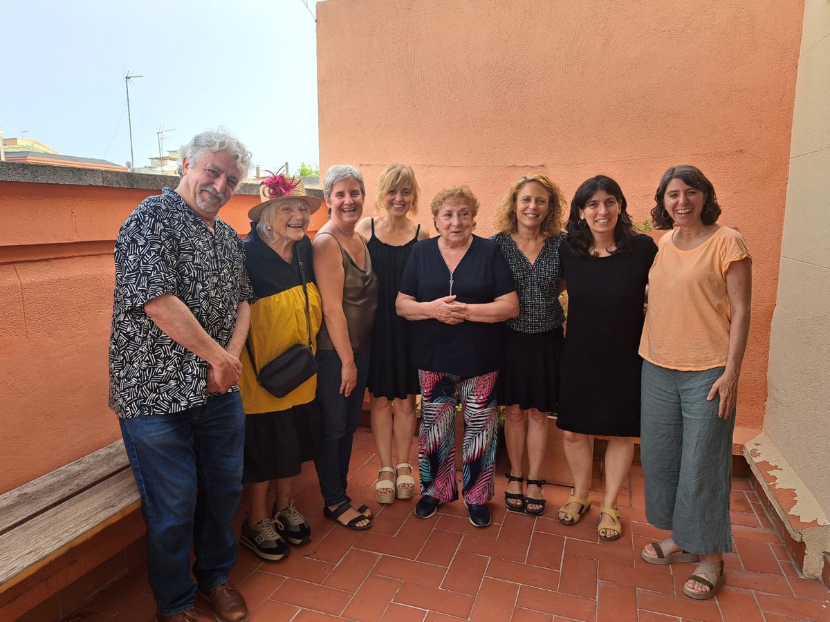 SolidaridadSJD's tweet photo. ¡El jurado del #PremiPilarínBayés de cuentos escritos por niños y niñas ya ha empezado a calentar motores para el próximo curso 🔝👏! ¡Pronto conoceremos la temática de la 21ª edición ❤!

🌐 https://t.co/DlNtuVtxTp https://t.co/QVzbZ7EUl1