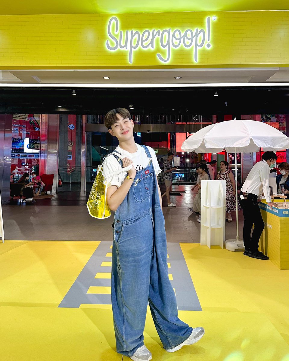 Yeentnp_fc's tweet photo. ต้าวมุยีน🤍🌼
@yeentnp
#yeentnp​
#supergoop #sephorath #lazada_th https://t.co/gGOgr4G6fQ