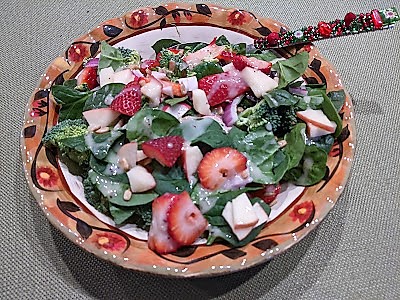sockfairies's tweet photo. https://t.co/vRhQ6snJkL
Looking for some summer salad ideas? Check out sockfairies site for eight fresh salads great way to use your summer produce and Farmer's Market purchases. 
#salad  #summereating #healthyeating #gardenproduce #recipestotry https://t.co/qJRkrKpGEm