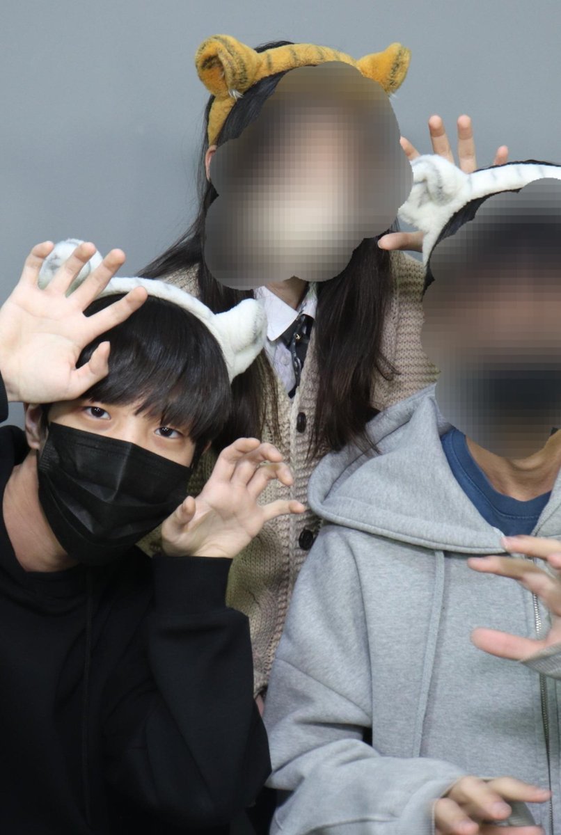 ihyeon72294's tweet photo. #게친소 #트친소
창원사는 07 와기
트친 상시 모집중( ´ ▽ ` )ﾉ https://t.co/Fpm3Z7JWP3