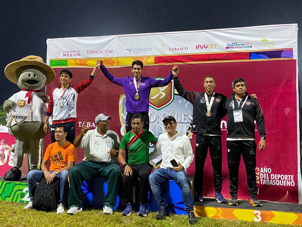 AleHSalcedo's tweet photo. Y una medalla más para #Puebla en #NacionalesCONADE2023.
Esta vez en relevo 4x100, el #PoderPoblano se llevó el bronce.
Muchas felicidades, chicos.
Abrazo enorme para Gerardo Lomelí Ponce, quien regresa además con dos de oro en 400 y 200 m planos. https://t.co/YstMnxxKCZ