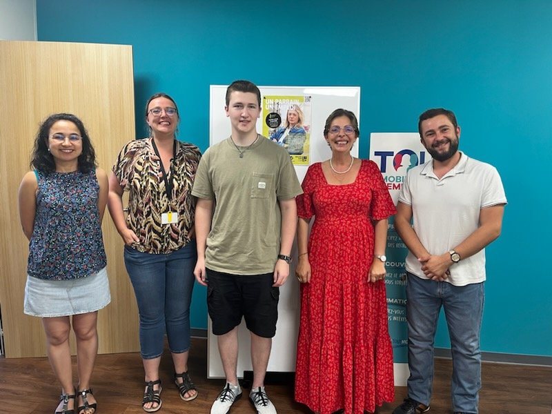 🖋️ Signature d'un nouveau parrainage dans le cadre d' #unparrainunemploi avec #FeelInterim Miramas : coaching et accompagnement pour son nouveau filleul ! 🏆 #poleemploipaca