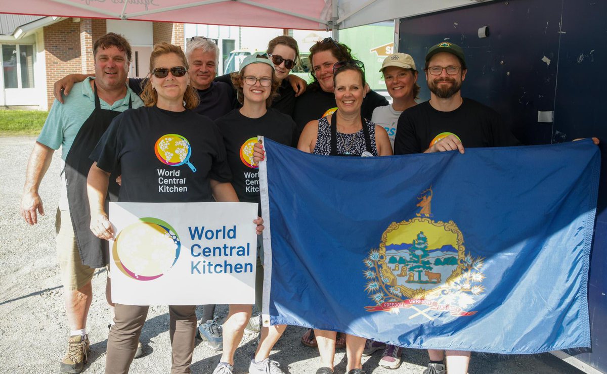 WCKitchen's tweet photo. Sarah Copeland Hanzas—@VermontSOS—and a group of state legislators joined our team in Johnson yesterday to help pack and distribute meals for families impacted by the floods. As recovery continues, we are seeing Vermonters show up to support neighbors in need.
#ChefsForVermont https://t.co/PoA9il1s27