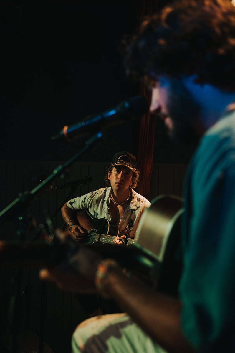 thebandcamino's tweet photo. album sneak peek in Venice was fun maybe should do another one hmm

21 days until THE DARK https://t.co/J7lEWps5p8