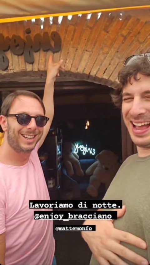 AndreaScheniniA's tweet photo. Il Lavoro con lo Stomaco Pieno è molto Meglio 😉😎 @pierspollon #SpollonWork #Spollondì #Gheng https://t.co/ZGMyNXduV8