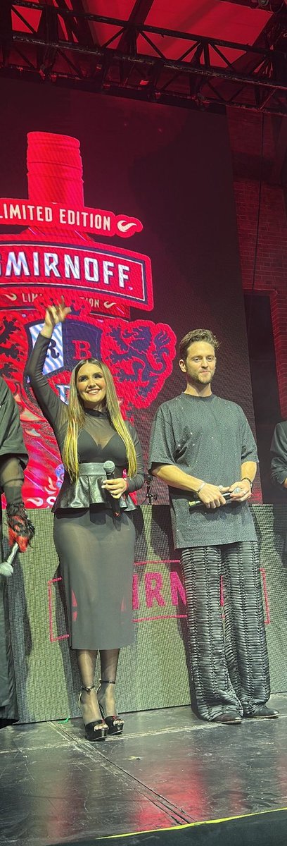 RBD24HorasArg's tweet photo. Netflix se está perdiendo la serie del año con ellos dos,anoche quedó comprobado... https://t.co/Qr2sYtLRXB