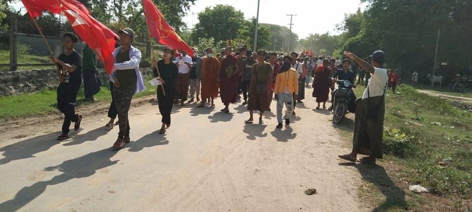 YuMay111's tweet image. A protest against military dictatorship was demonstrated by pro-democracy activists in 
#Budalin today. 
#WarCrimesOfJunta 
#2023Jul20Coup #WhatsHappeningInMyanmar