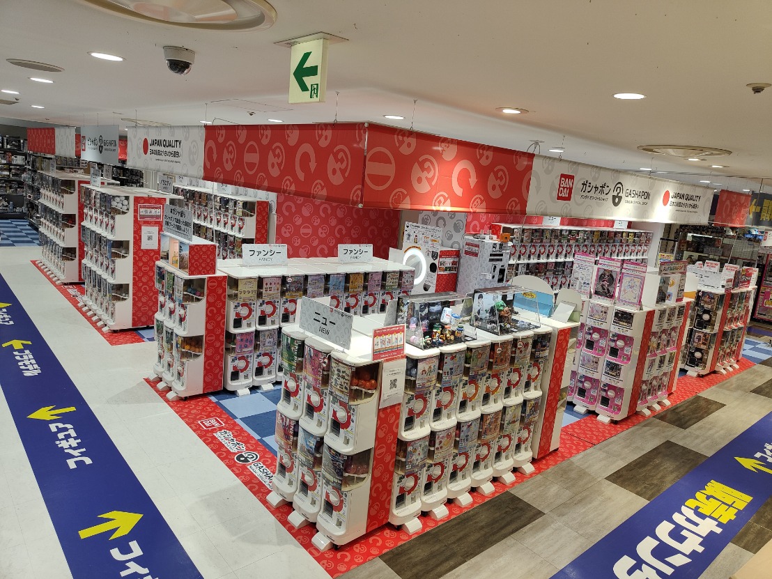 suruga_yokohama's tweet photo. ポケモンカード　黒炎の支配者　ＢＯＸ
抽選販売です😀

応募期間 いま～7/26(水)

①駿河屋通販トレカ情報【公式】
@surugaya_toreka　をﾌｫﾛｰ
②当店をﾌｫﾛｰ
③本ﾂｲｰﾄをRT

詳細は画像を見てネ🤖

ガシャポン300台、ラジコン、ポケカグッズ多数

駿河屋横浜店ドデカイYo❗️😎

#駿河屋抽選 https://t.co/BmoJCJ2EGO