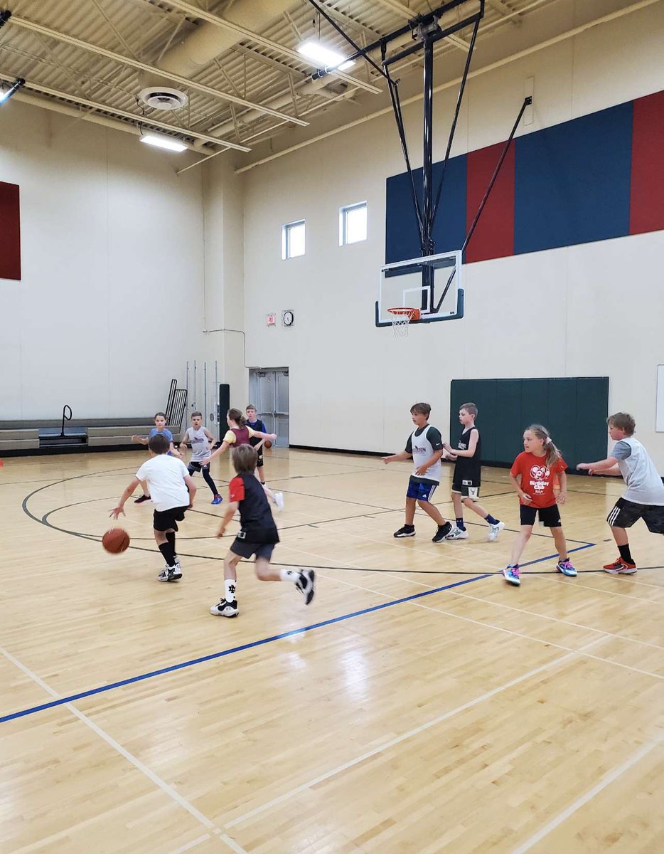kostroskihoops's tweet photo. Excited to be back in the gym working with Middleton Youth this summer! https://t.co/nqmJxGBLb6