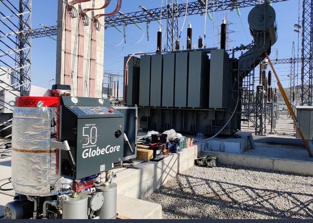 AssetEnergy's tweet image. GlobeCore one and two stage vacuum systems

#GlobeCore  manufactures the units with one and two stage vacuum systems for  drying and degassing of transformer oil. 
For more inquiries, kindly reach out to us: inquiries@assetmatrixautomation.com / 07069176001.

#assetmatrixenergy