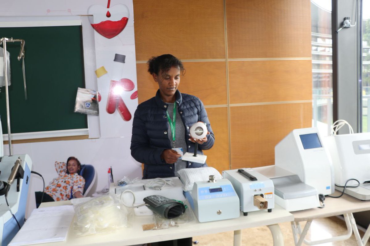 FMoHealth's tweet photo. 81 ሰዎች በበጎ ፍቃደኝነት የአይን ብሌናቸውን ለመለገስ በጤና ኢግዚቢሽኑ ላይ ቃል ገቡ።
#nextgenerationhealth2023
https://t.co/WPwigaGzMi https://t.co/TZPaQmGK38