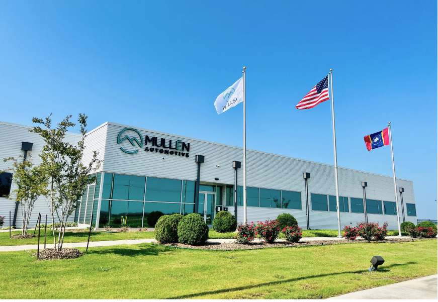 BollingerInnov's tweet image. Mullen Automotive announces Commercial EV Launch Event at Tunica, MS., assembly plant to commemorate first Class 3 vehicles rolling off the line and heading to customers. 

Learn more: hubs.ly/Q01YkqZz0

#MULN #MullenCommercial #MullenTHREE #MullenUSA #CommercialEV #Class3