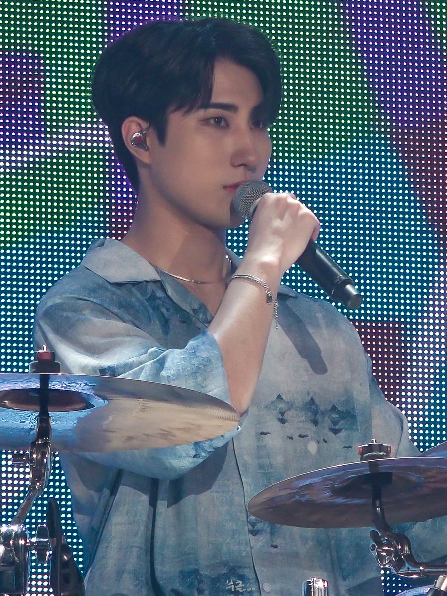 230716 RBW SUMMER FES 

얼굴 굿👍💙🖤
#원위 #하린 #ONEWE #HARIN