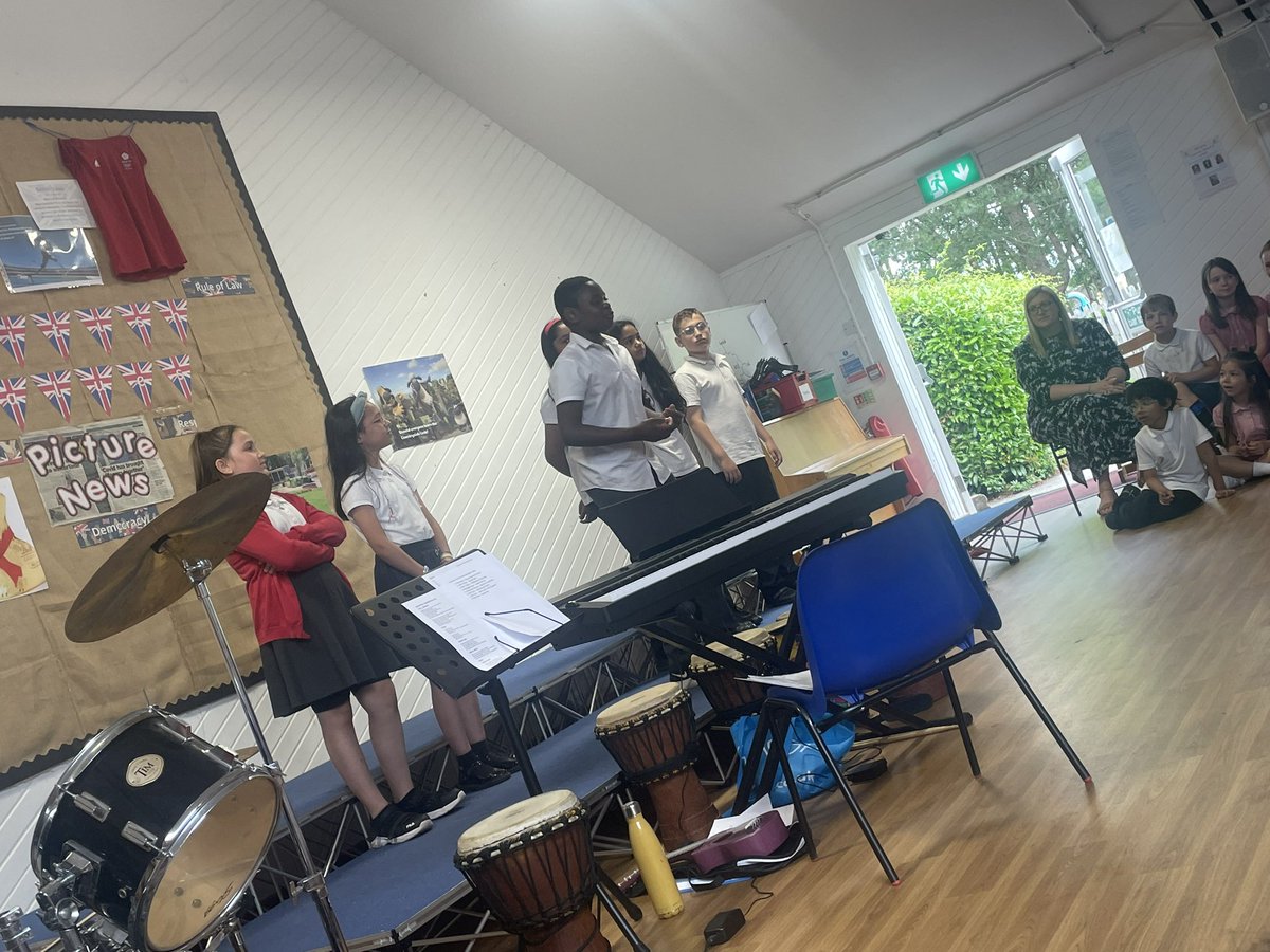 GrampianPrimary's tweet photo. Last week, Mrs. Parkin and her wonderful musicians performed a summer concert for their parents and caters, plus some of our Key Stage 2 classes. The audience enjoyed performances from percussion club, Y2 choir, KS2 choir, Pop Club and the Reimagine Rappers. https://t.co/XaJ3bhSG78