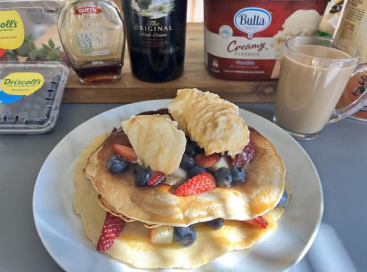 Robpedrin's tweet image. Don’t you just love pancakes 🥞 😋