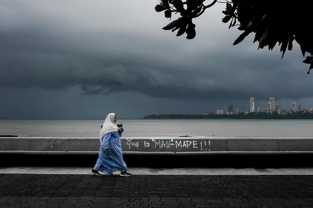 haram_khor_'s tweet photo. Marines #Monsoon https://t.co/L0XcuOoMFL