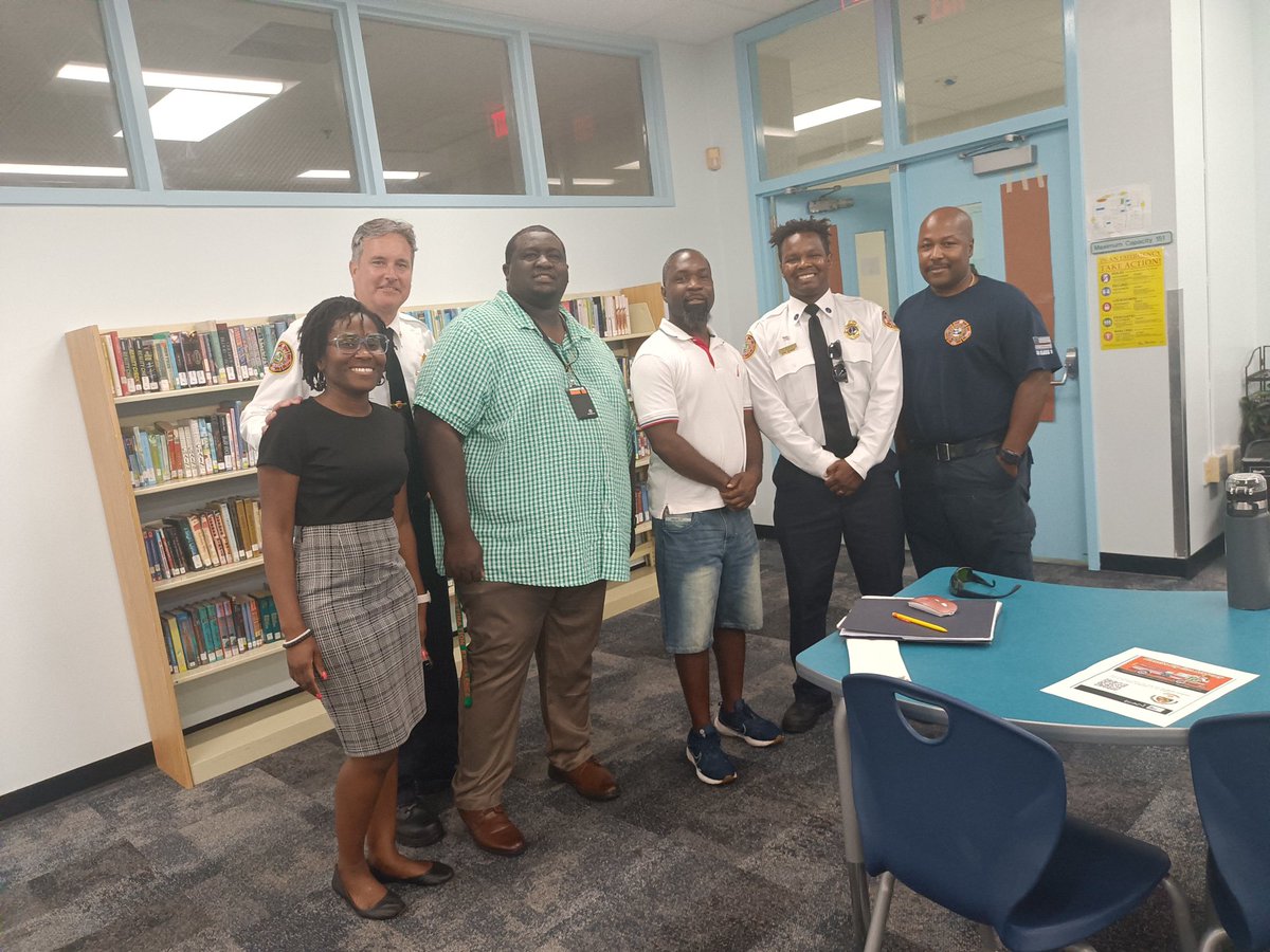 We are turning up the heat in Pompano! City of Pompano, Blanche Ely High School, and Pompano Beach Middle Fire Academy Summer Bridge Program…stay tuned! 🚒 ⁦@mypompanobeach⁩ ⁦@blanche_ely⁩ ⁦@PBMSNation⁩
