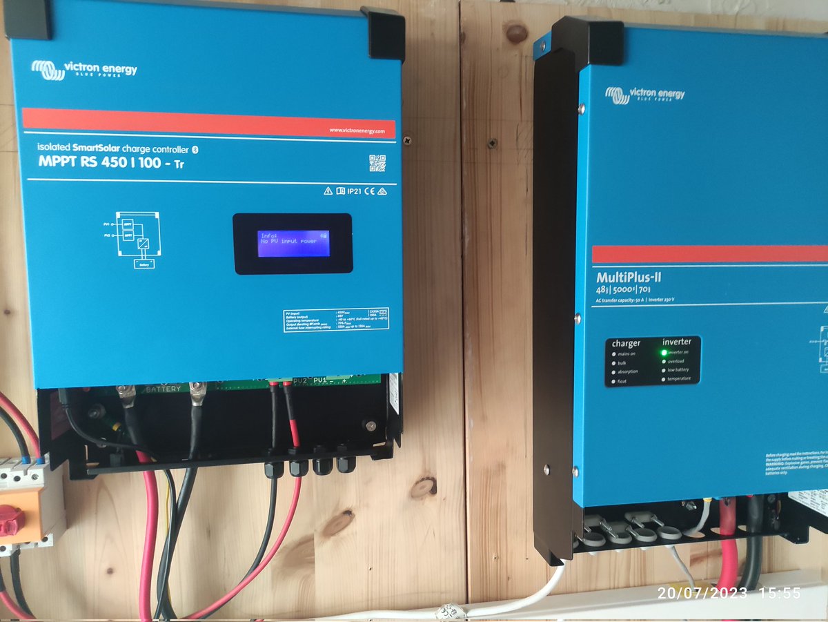 It lives!!

Now to connect the solar panels, but having the battery bank connected and knowing that I did not screw up the wiring is amazing!!

#victron #solarpower