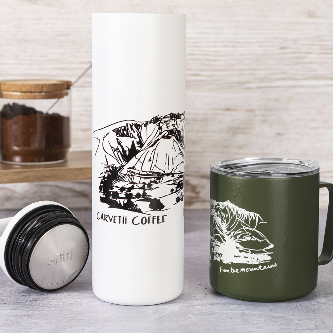 CarvetiiCoffee's tweet photo. Hot merch! Buy a Carvetii Camp Cup plus a Carvetii Flask and save 10%. Plus we'll include a bag of our coffee!
https://t.co/ICMcOsgyuX
#carvetii #coffee #coffeeroaster #coffeemug #coffeecup #campcup #coffeecampcup #insulatedcup #insulatedmug #insulatedcampcup #fromthemountains https://t.co/AZRHaZ16mJ