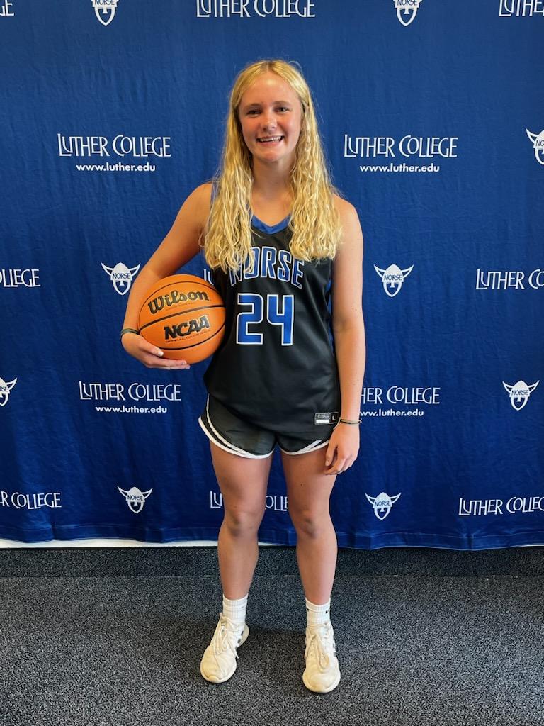 Thank you so much for an amazing visit @LutherWBB! I enjoyed being able to see the beautiful campus, and I look forward to staying in touch! @Coach_Bailey_LC @nicolekm15 #GRIT @vcteamwi @teamwinoll @AltoonaGBB