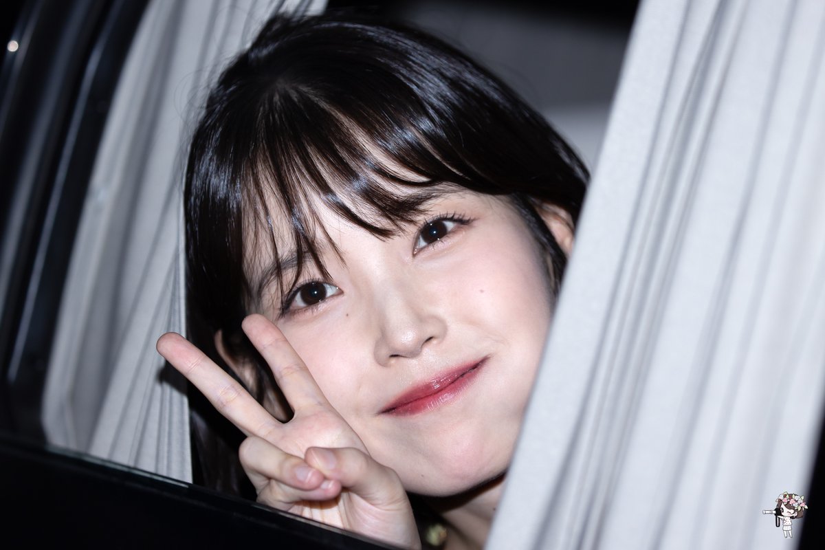 iu_snoopy's tweet photo. 230720 아이유 밀수 vip 시사회

#아이유 https://t.co/8EfheAqi9L