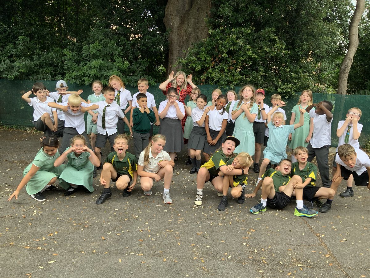 NorthTown3EF's tweet photo. What a two years we’ve had as 3EF and 4EF. I am so proud of all of you and will miss you SO much. I couldn’t wish for a more amazing class and I’m so lucky to have taught you. Keep being your wonderful selves and I know you will all be fantastic in year 5! 🥰❤️🥲 https://t.co/7GF28J7Su0