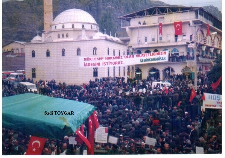 saditoygar's tweet photo. Vilayetlik konusunda bu fotoğraftaki heyecanı bekliyoruz
Şebinkarahisar iade-i itibar istiyor.
#100il
#Şebinkarahisar https://t.co/Qn1omCz7l6