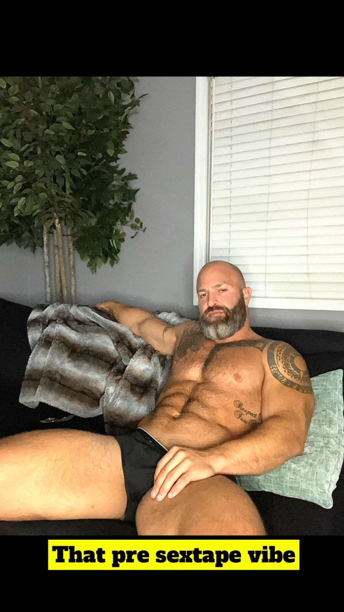 That pre sextape vibe…(link in bio)

#onlyfans 
#onlyfansmodel 
#onlyfanspromo 
#sexy
#malemodels
#fitness