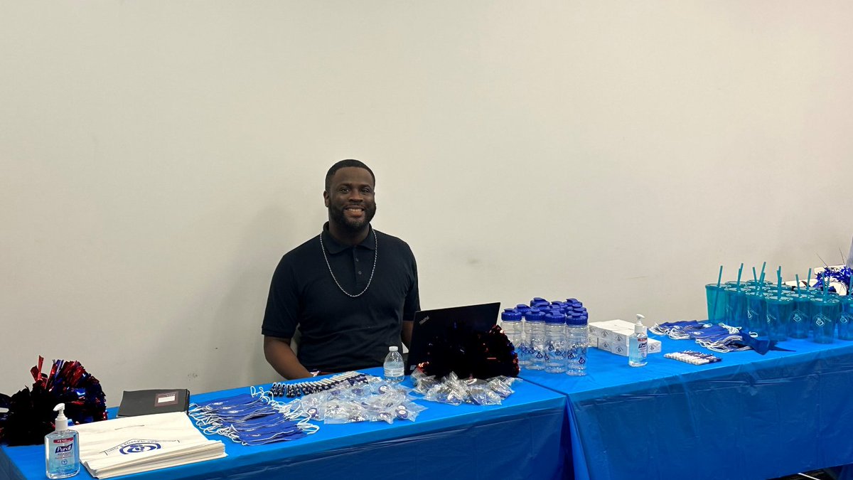 📢 Hurry! ⏰ There's still time to join us at CFSA's Summer 2023 Social Worker Hiring Event! 🌞👥 On-the-spot interviews and hiring starting at noon! Don't miss this chance to make a difference. Open to the public until 1 p.m. #SocialWork #HiringEvent #Summer2023 #CFSA
