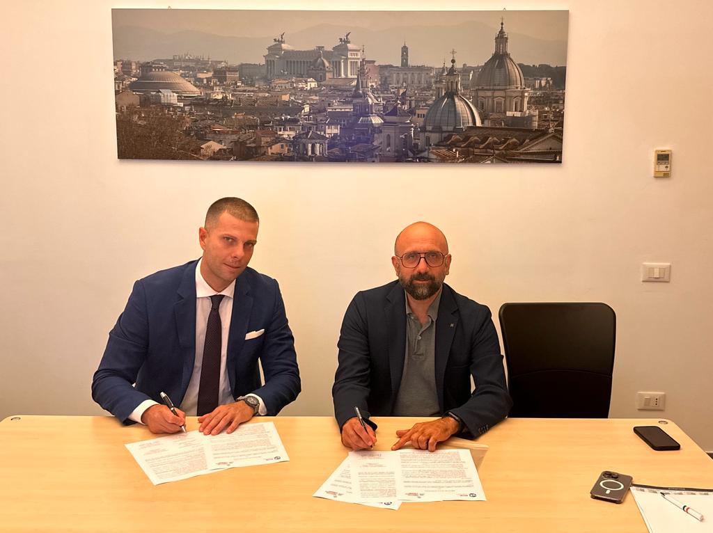 Legacoop Produzione e Servizi (@legacooppes) on Twitter photo #Porti, siglato oggi a Roma Protocollo d’Intesa tra ANCIP - Associazione Nazionale Compagnie e Imprese Portuali e #LPS per sostenere la portualità italiana in ottica di sistema e difendere mercato e lavoro portuale regolato, anche in forma #cooperativa
🔎 legacoop.produzione-servizi.coop/wp-content/upl… #Porti, siglato oggi a Roma Protocollo d’Intesa tra ANCIP - Associazione Nazionale Compagnie e Imprese Portuali e #LPS per sostenere la portualità italiana in ottica di sistema e difendere mercato e lavoro portuale regolato, anche in forma #cooperativa
🔎 legacoop.produzione-servizi.coop/wp-content/upl…