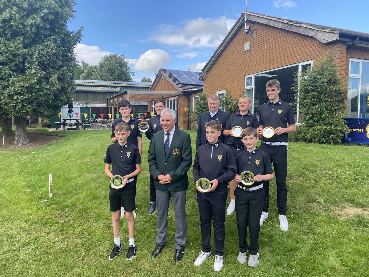 Nice to be part of the winning NUGC U14’s at AlfretonGC recently. Played 3, lost 1, won 2! Well done boys.