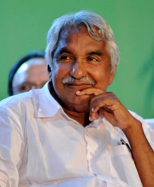 KMA_tweet's tweet photo. Today we bid farewell to a visionary leader, Oommen Chandy, we honor his profound contributions to our beloved state. Rest in peace, dear leader. You will be deeply missed, but your legacy shall endure in the hearts of generations to come.

#OommenChandy #RIP #Leader https://t.co/GRgULDOcKA
