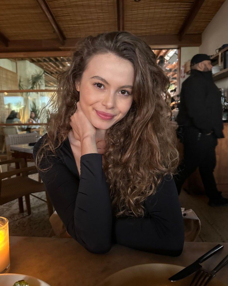 mayir09's tweet image. If you can imagine it, you can achieve it; if you can dream it, you can become it.