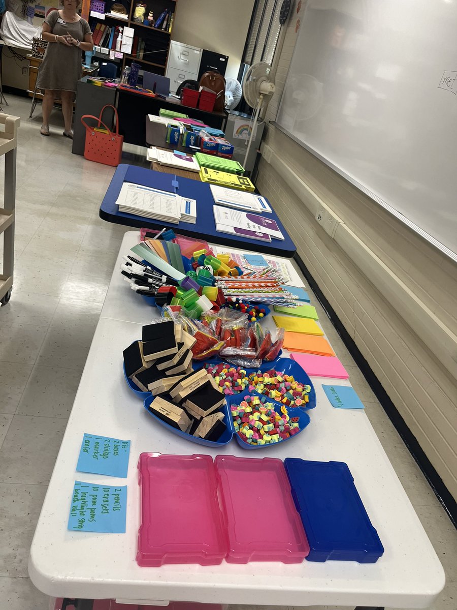 Finishing out Day 3 of Learning Palooza with some Literacy Make and Take!!  It has been a great week of learning!  #differencemakers <a href="/award2_50/">Angela Ward</a> @christianjoy015 <a href="/BKalnbach/">Brooke Kalnbach</a> <a href="/SanAngeloISD/">San Angelo ISD</a>