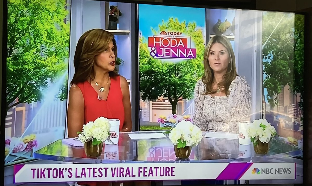 Hoda Kotb and Jenna bush Hager on today show https://t.co/b8Do0z5yWJ