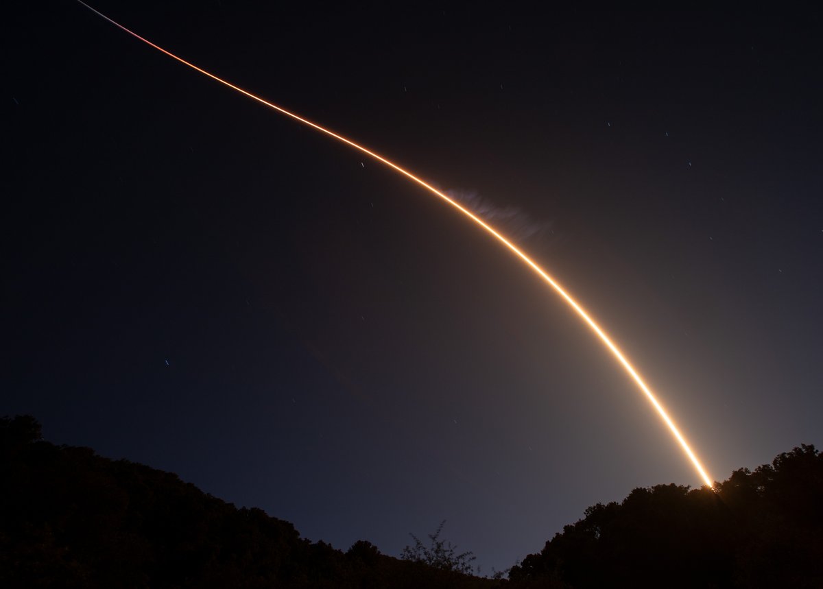 SpaceX's tweet photo. More photos from last night's Falcon 9 launch of 15 @Starlink satellites to orbit https://t.co/qBIOcGtn9n