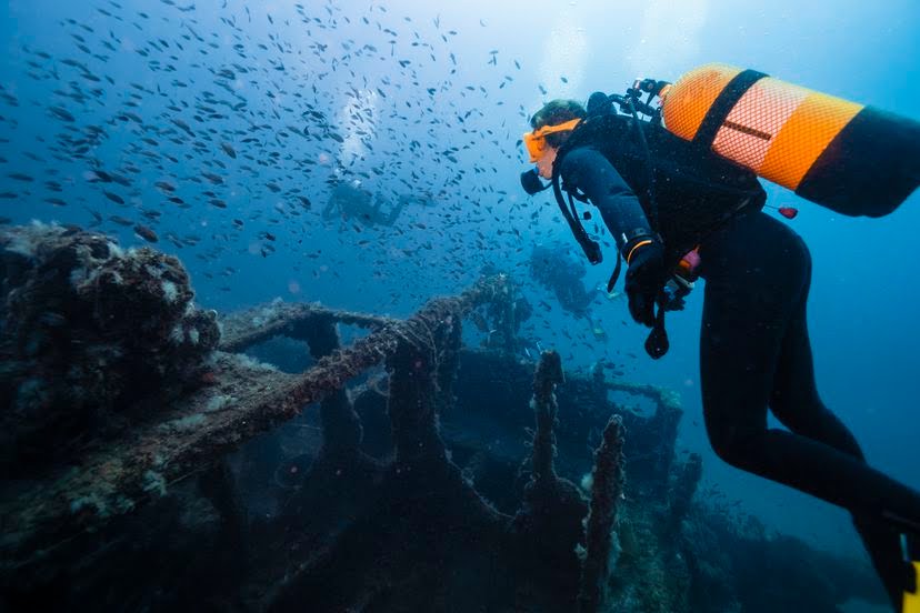 Sweet_Dreams72's tweet photo. La historia sumergida: 10 #pecios para bucear en #España.
Del ‘Boreas’, en aguas de Palamós, al ‘Madelaine’, un carguero que transportaba botones frente al litoral de #Estepona, aventuras submarinas para conocer tesoros de las costas Españolas.
https://t.co/wEFapfzaOZ https://t.co/PndDg4HAGv