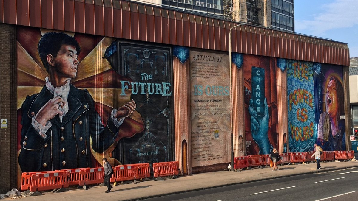 Pop along and see this fantastic mural on Cathedral Street in Glasgow – created by care experienced young people working with Articulate Cultural Trust at the University of Strathclyde, and carrying the powerful message: “The future is ours to change!”