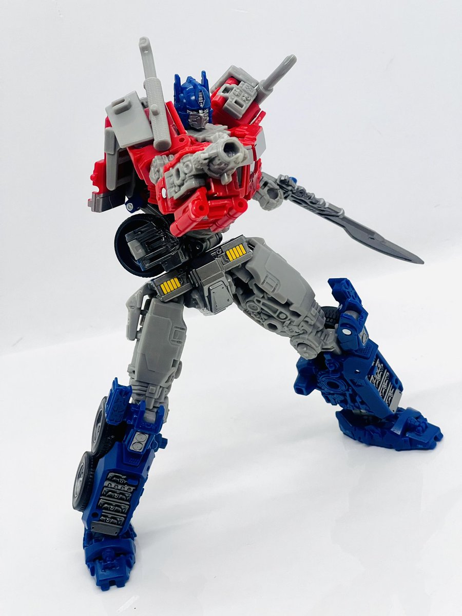 rainspeak2010's tweet photo. 真棒!
#變形金剛 #柯博文 #博派 #transformers #transformersmovie #transformerstoys #transformersphotography #transformersbumblebee #optimus #optimusprime #autobots #ss102 #transformersstudioseries #transformermovie #transformersriseofthebeasts https://t.co/eOEA3vlKtn