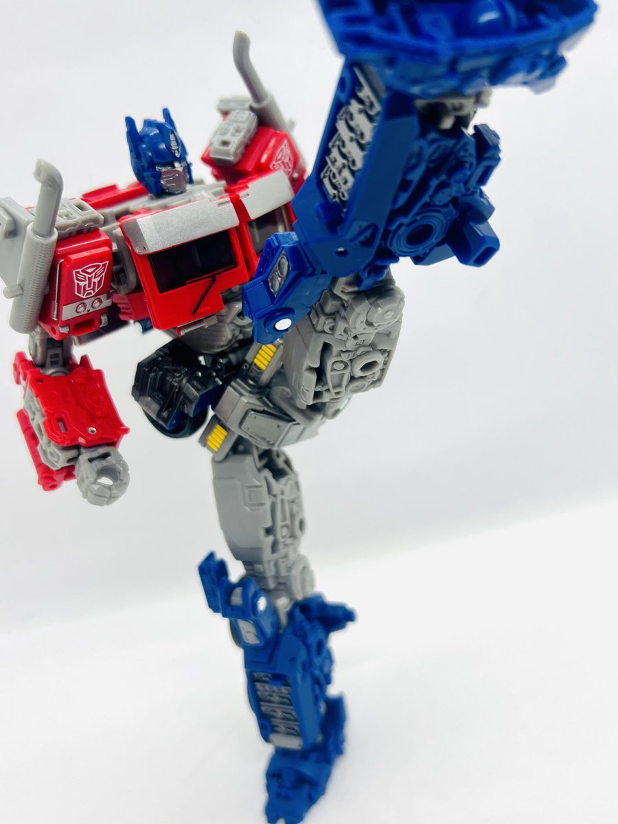 rainspeak2010's tweet photo. 真棒!
#變形金剛 #柯博文 #博派 #transformers #transformersmovie #transformerstoys #transformersphotography #transformersbumblebee #optimus #optimusprime #autobots #ss102 #transformersstudioseries #transformermovie #transformersriseofthebeasts https://t.co/eOEA3vlKtn