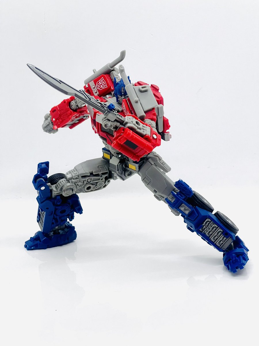 rainspeak2010's tweet photo. 真棒!
#變形金剛 #柯博文 #博派 #transformers #transformersmovie #transformerstoys #transformersphotography #transformersbumblebee #optimus #optimusprime #autobots #ss102 #transformersstudioseries #transformermovie #transformersriseofthebeasts https://t.co/eOEA3vlKtn