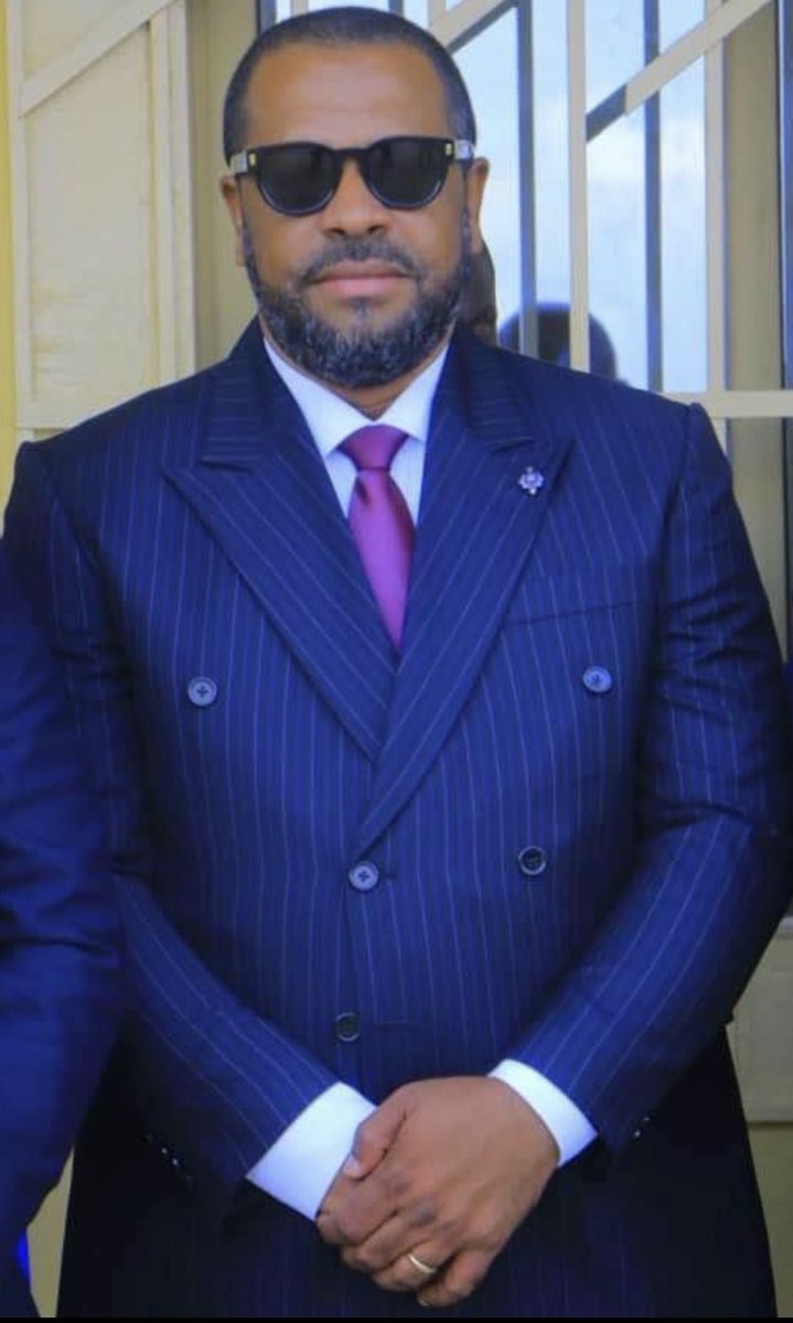 Ma mère Ada Ndong ne cesse de me dire que ‘’Dans la vie, tout tourne.
Le mal revient à l’expéditeur. L’amour à ceux qui l’ont donné. Les mensonges à la personne qui les dit. L’envie à celui qui l’a ressentie.’’

La roue tourne pour tout le monde et Dieu merci.