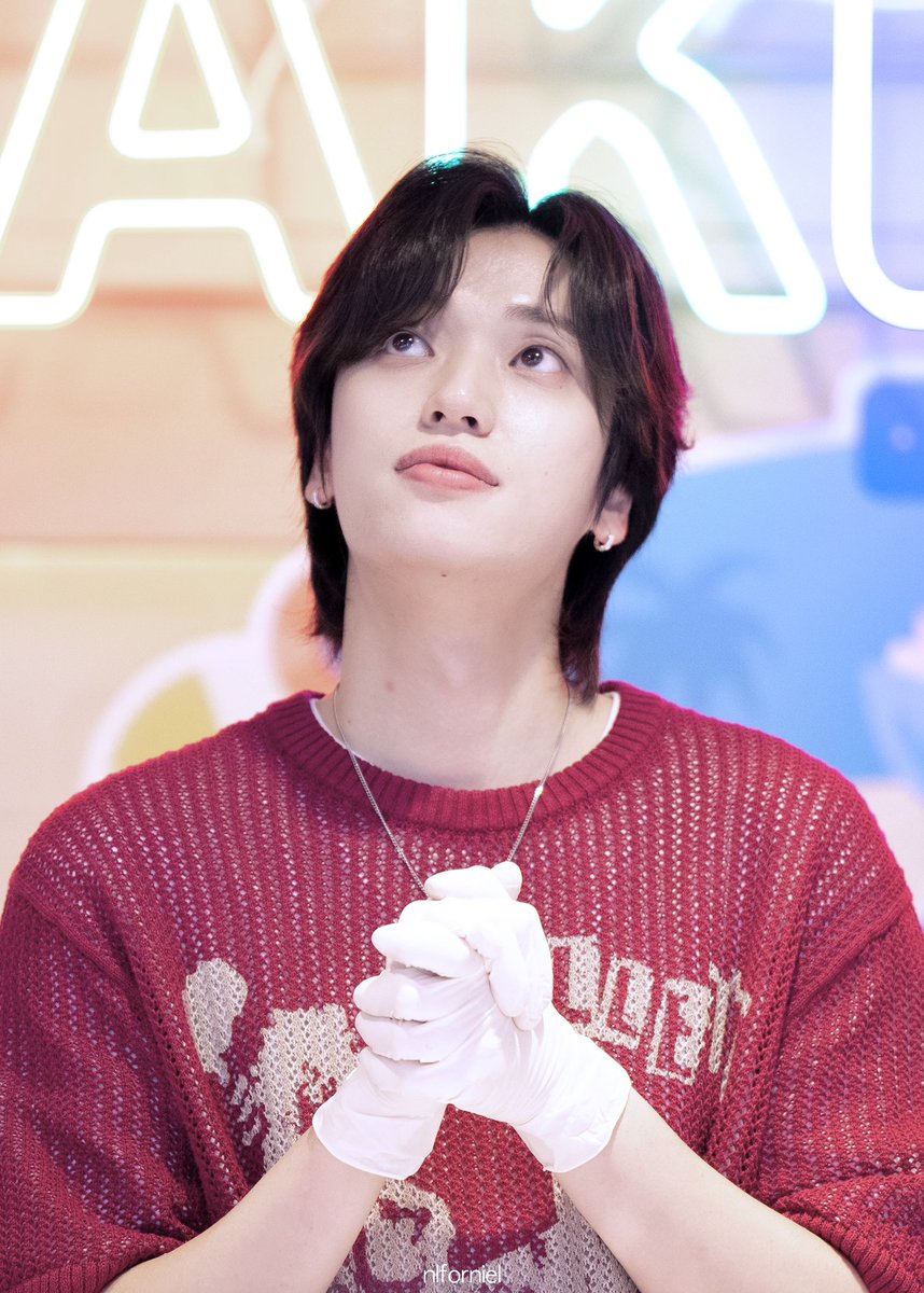 230720 TEEN TOP【4SHO】발매 기념 메이크스타 Special Offline Event 🍧이벤트

매일 가게 오픈 전 간절히 기도한다는 안다니엘 사장님(28세)

“오늘 매출 10만원만 찍게 해 주세요.”