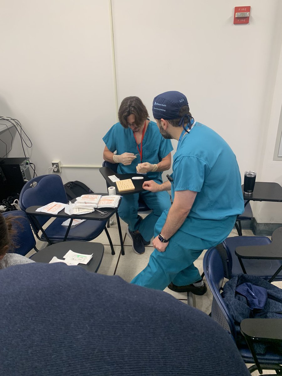 IR skills simulation bootcamp this morning! Hands-on practice with US-guided access/biopsy, suturing, knot tying, embolization, and wire/catheter skills. Always great to keep the skills sharp #irad <a href="/SIRRFS/">SIR RFS</a>