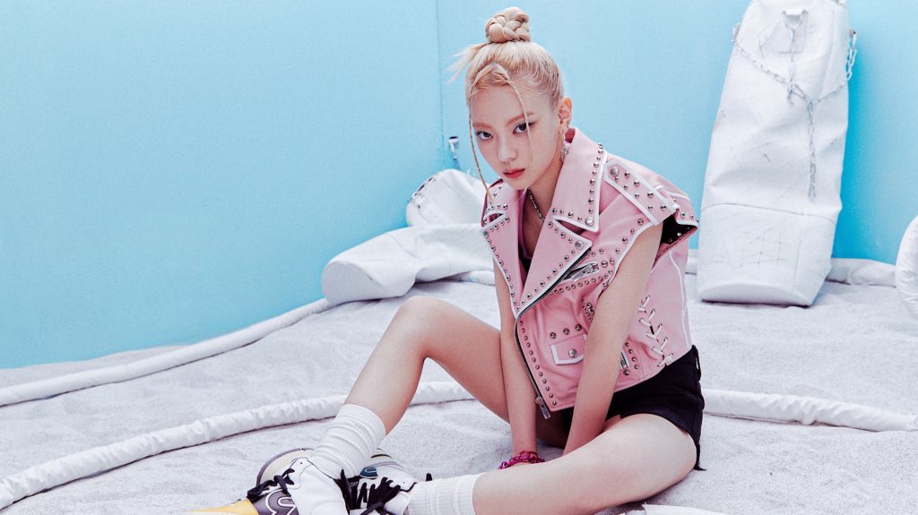 PopBase's tweet photo. Happy 23rd birthday to the talented Lia of ITZY. https://t.co/PTMoy8lqJ5