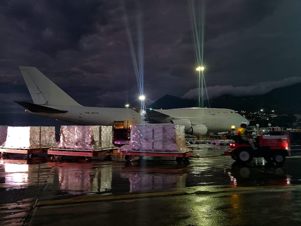 #EsNoticia🗞️| Llegó a Caracas un lote de Más de 1.1 millones de insulinas rusas para cubrir las necesidades de pacientes diabéticos a nivel nacional
#JuntosPorCadaLatido
#VenezuelaCapitalDeLaPoesia 
#EjércitoDeSalud
<a href="/NicolasMaduro/">Nicolás Maduro</a>
<a href="/MagaGutierrezV/">Magaly Gutiérrez Viña</a>