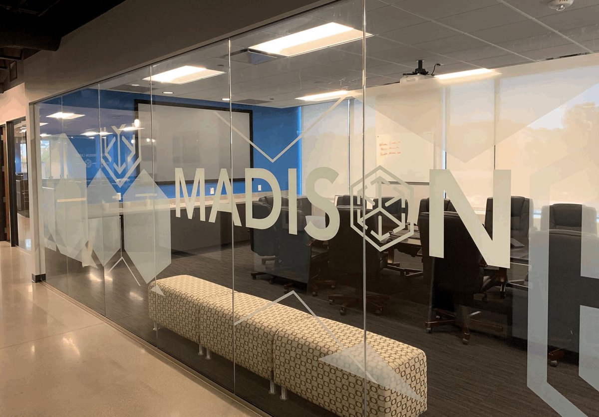 Signarama_NY's tweet image. Add elegance and privacy to your space with our stunning window frosting solutions! Enjoy natural light while maintaining a sense of discretion. Perfect for offices, storefronts, and more. Elevate your windows with our premium options. #WindowFrosting #WindowDecals #Vinyl