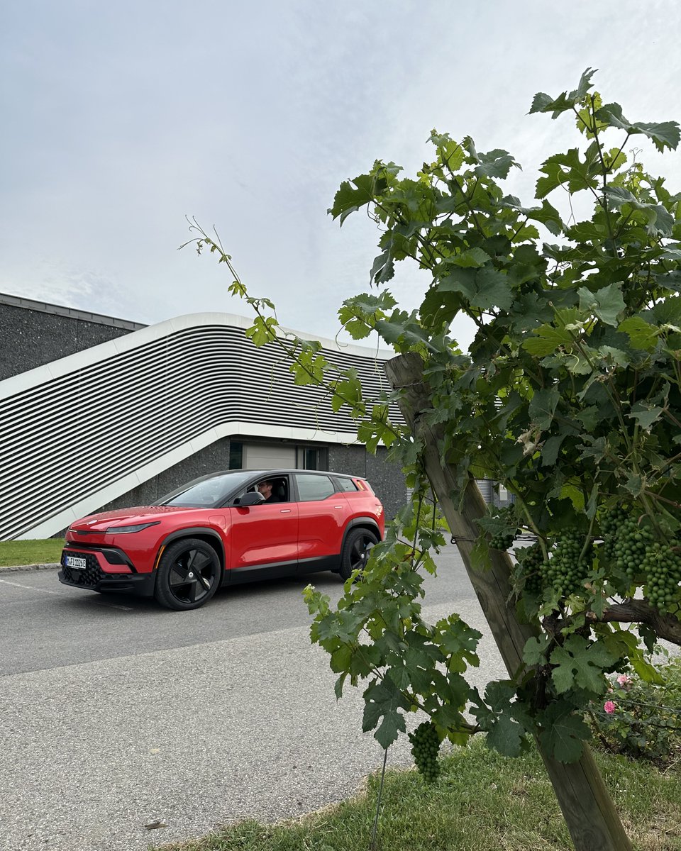 FiskerInc's tweet image. What a lineup of Fisker Oceans looks like 🙌🌊

#Fisker #Evs #CleanFutureForAll